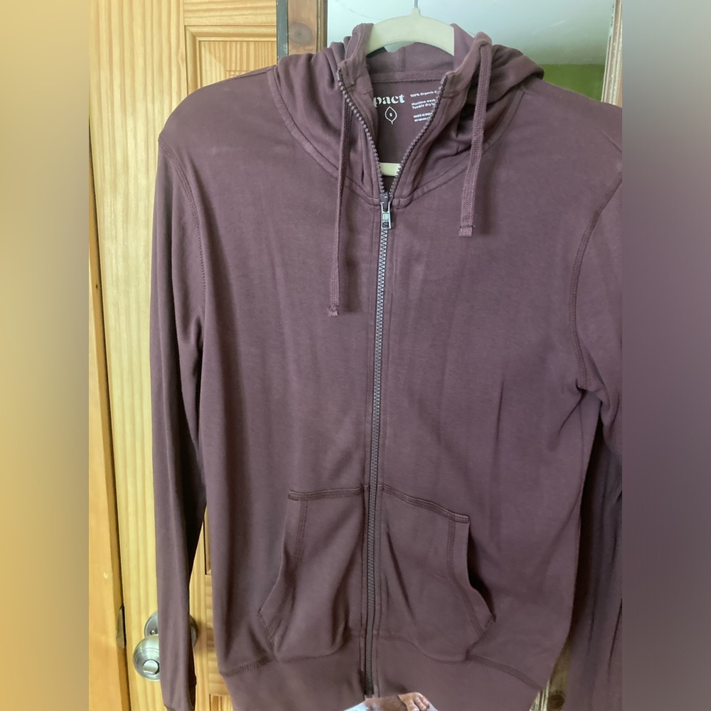 Pact organic cotton hoodie size small